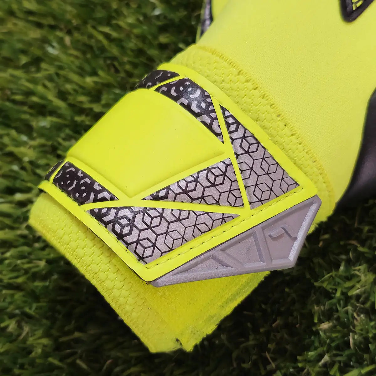 Guanti da portiere Reusch Attrakt Freegel Fusion Goaliator GK:LAB cinturino